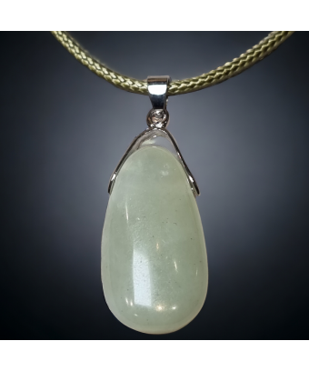 Pendentif Jade néphrite sur cordon