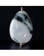 Pendentif Jade blanc bandes noires