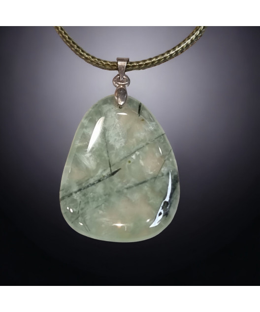Pendentif Préhnite Epidote sur cordon