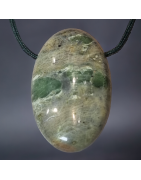 Pendentif Serpentine sur cordon réglable