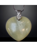 Pendentif Jade Cœur avec bélière et chaîne