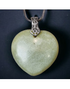 Pendentif Jade Cœur avec bélière et chaîne