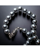 Collier Perles de Majorque grises avec fermoir sécurisé