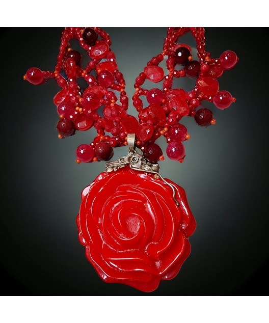 Collier Bakélite & Perles de verre Fleur
