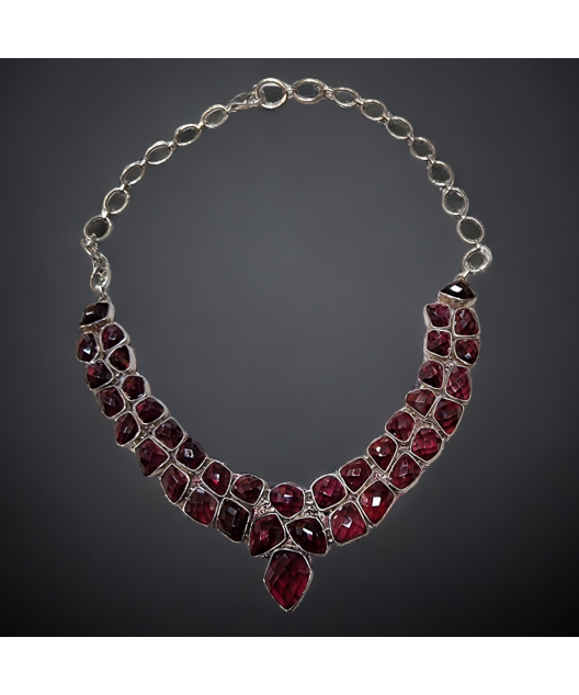 Collier Grenat facetté et serti Argent 925