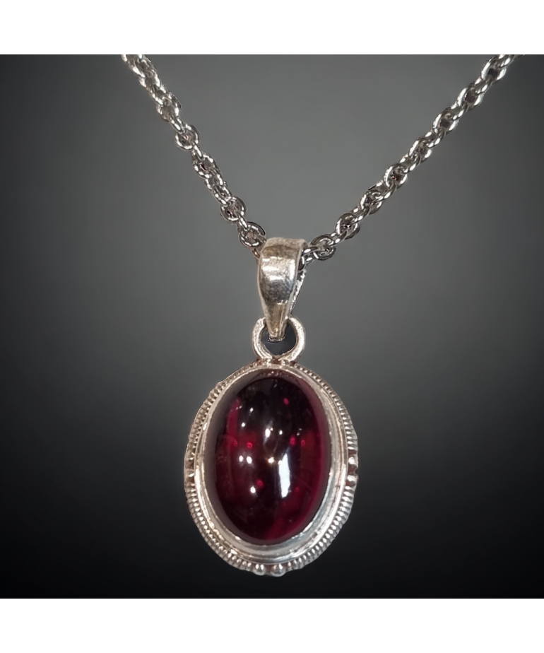Pendentif Grenat cabochon avec chaîne Argent 925