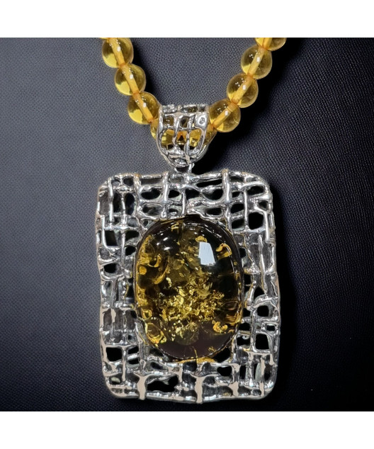 Pendentif Ambre végétal sur collier Ambre Baltique pierres rondes 8mm