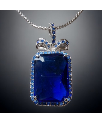 Pendentif Saphir de synthèse & Zirconium sur chaîne