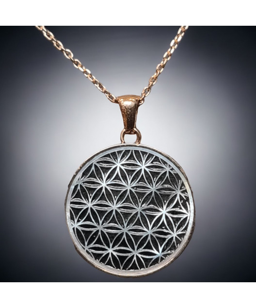 Pendentif Nacre Fleur de vie doré