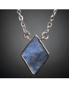 Pendentif Sodalite Losange avec chaîne