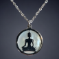 Pendentif Nacre Bouddha avec chaîne