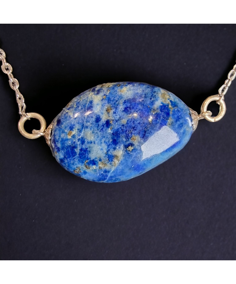 Pendentif Lapis-lazuli sur chaîne dorée