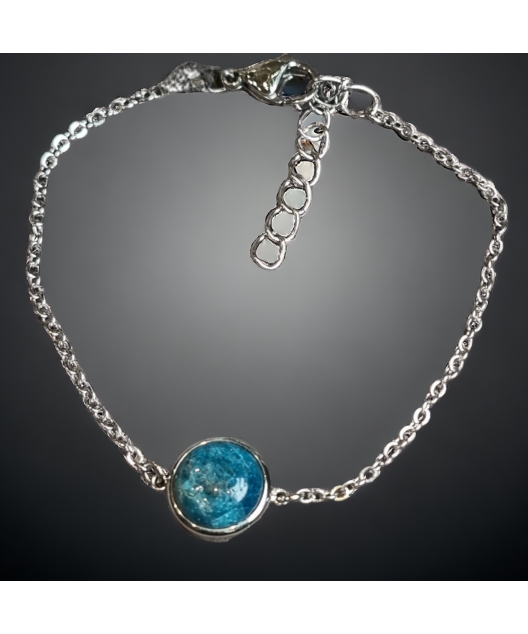 Bracelet Apatite bleue cabochon avec fermoir