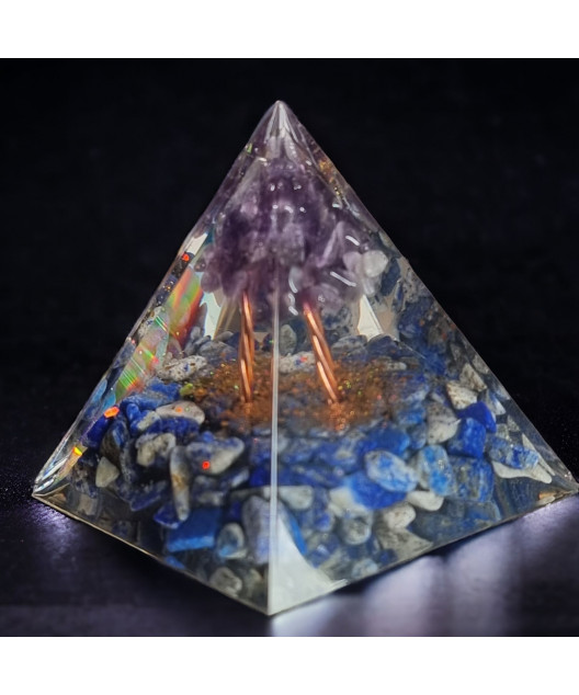 Pyramide Orgonite de protection Lapis-lazuli & Améthyste pm