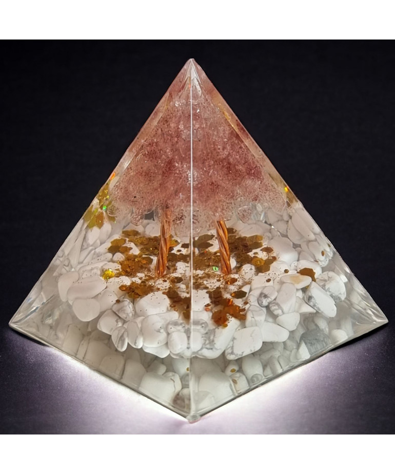 Pyramide Orgonite de protection Howlite & Quartz rose pm