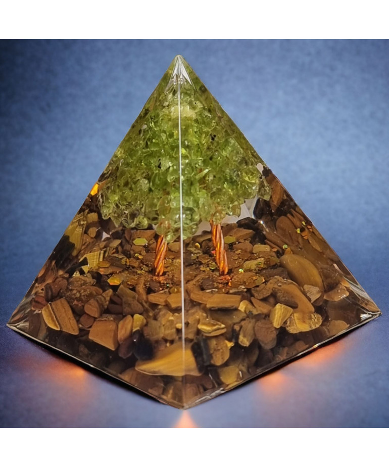 Pyramide Orgonite de protection Œil de tigre & Péridot pm