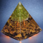Pyramide Orgonite de protection Œil de tigre & Péridot pm Pyramide Orgonite de protection Œil de tigre & Péridot pm