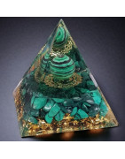 Pyramide Orgonite de protection Malachite Fleur de vie GM