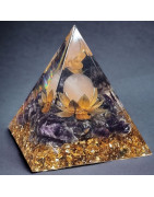 Pyramide Orgonite de protection Améthyste Fleur de lotus GM