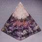 Pyramide Orgonite de protection Améthyste & Quartz rose GM