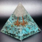 Pyramide Orgonite de protection Turquoise & Péridot GM