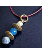Pendentif Sodalite Agate bleue & Perle de verre Laiton sur cordon réglable