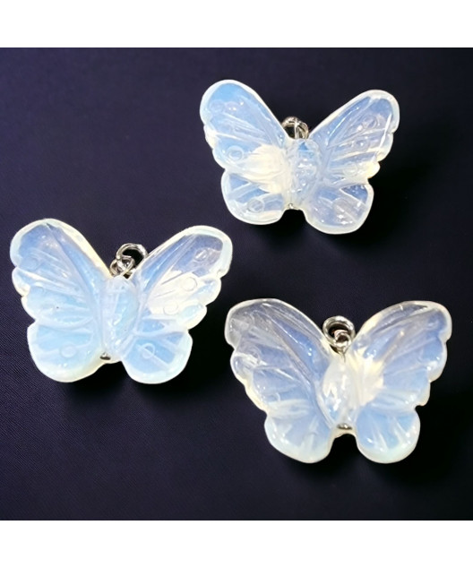 Pendentif Opaline Papillon