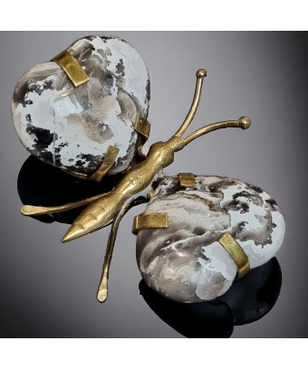 Papillon Bois fossilisé cœur corps laiton