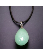 Pendentif Aventurine verte sur cordon simili cuir