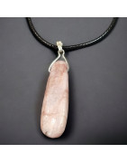 Pendentif Kunzite sur cordon simili cuir