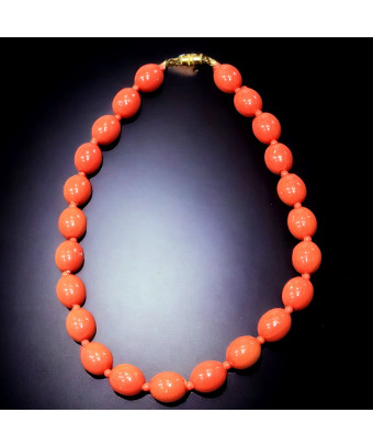 Collier Bakélite Perles "olive" avec fermoir à vis