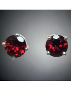 Boucles Grenat A+ facetté et griffé Argent 925