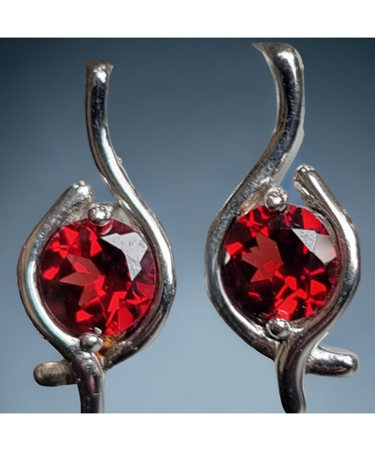 Boucles Grenat A+ facetté Argent 925