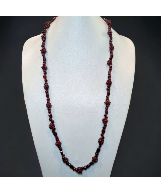 Collier Grenat perles baroques