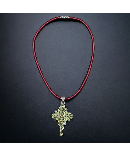 Pendentif Péridot croix Argent 925 sur cordon