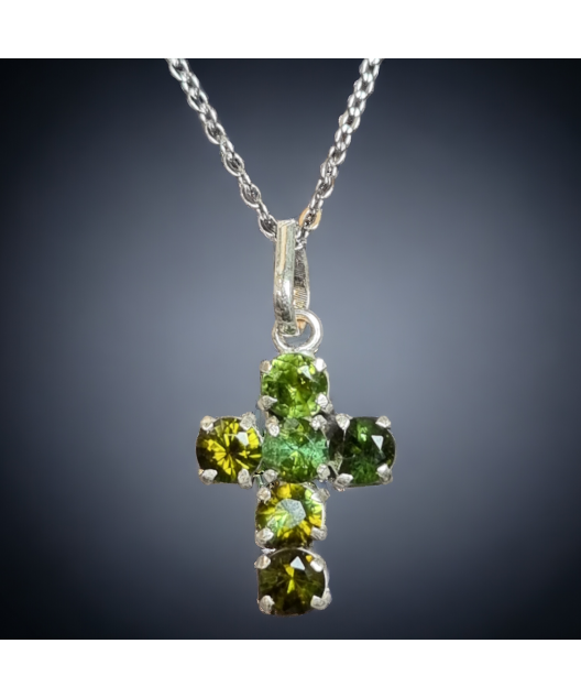 Pendentif Tourmaline verte Croix avec chaîne Argent 925
