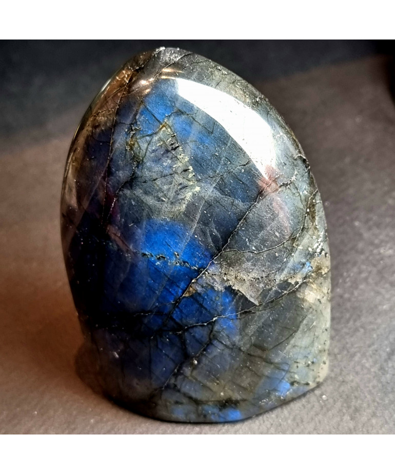 Menhir Labradorite