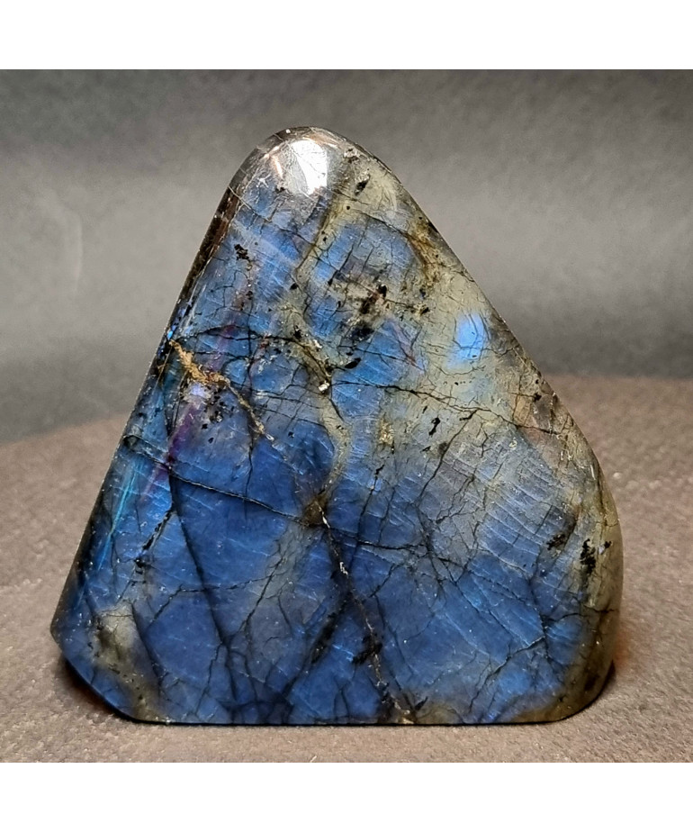 Menhir Labradorite