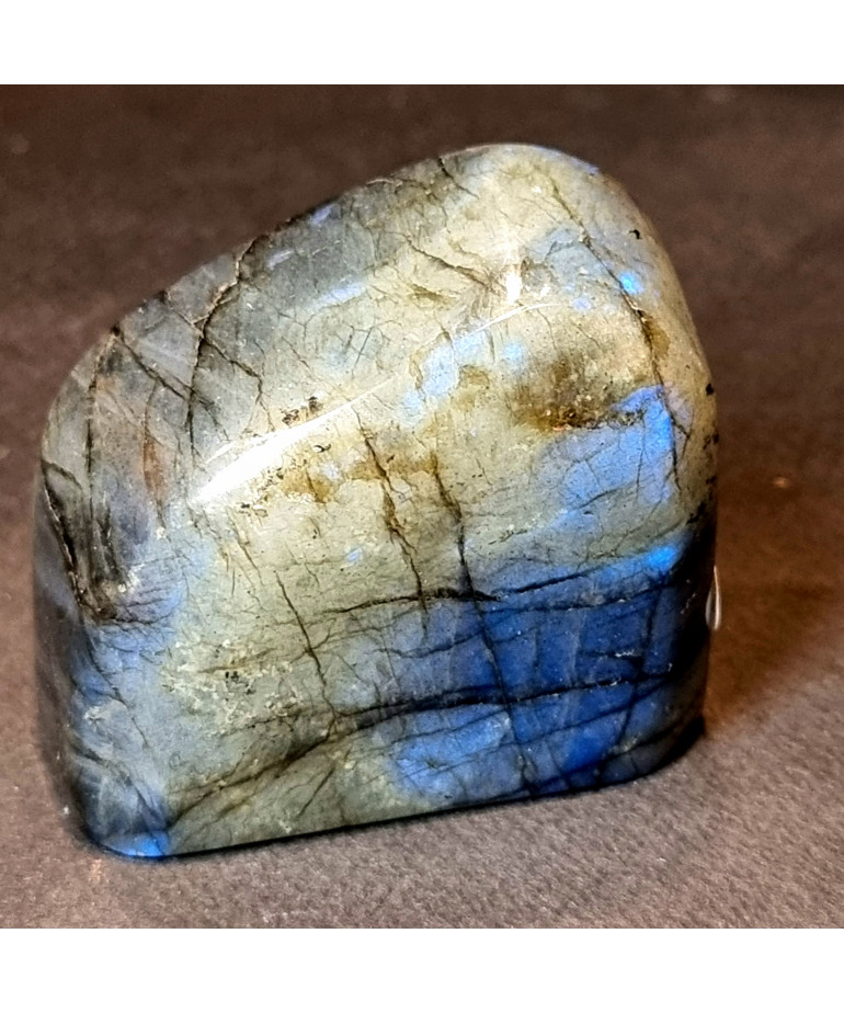 Pierre sculptée Labradorite