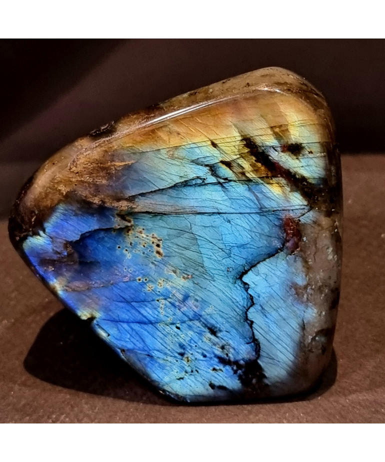 Pierre sculptée Labradorite