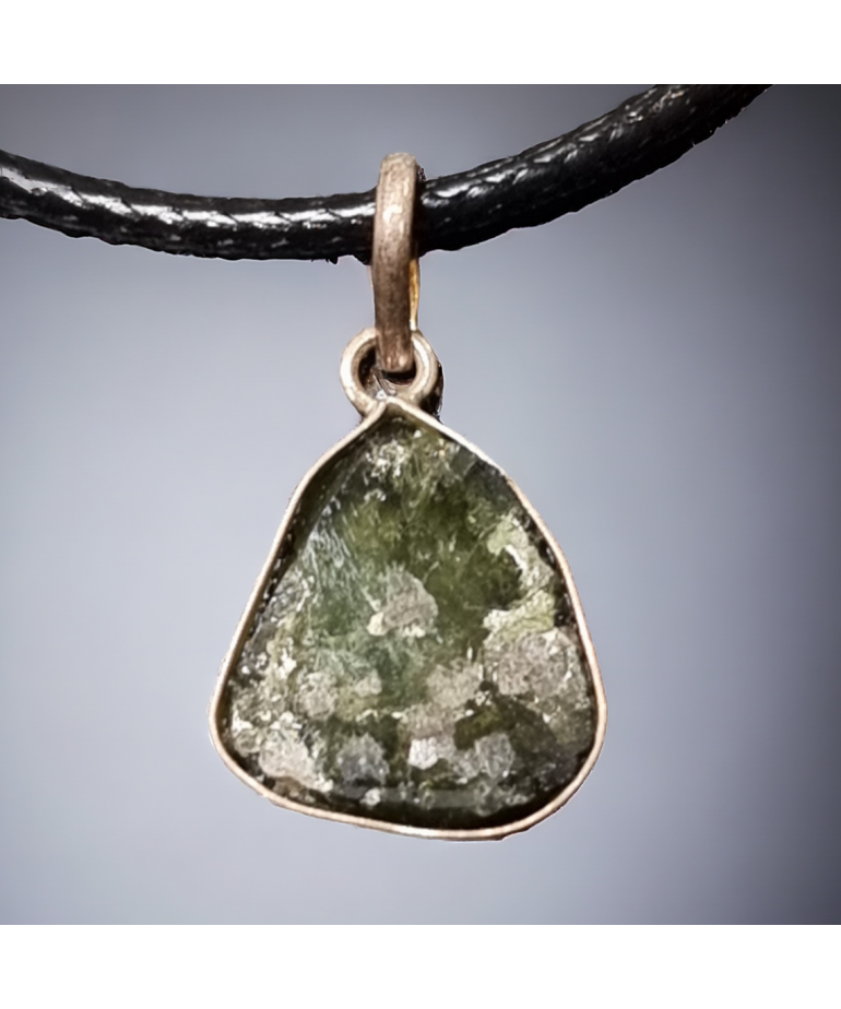 Pendentif Tourmaline Paraiba Argent 925 sur cordon simili cuir