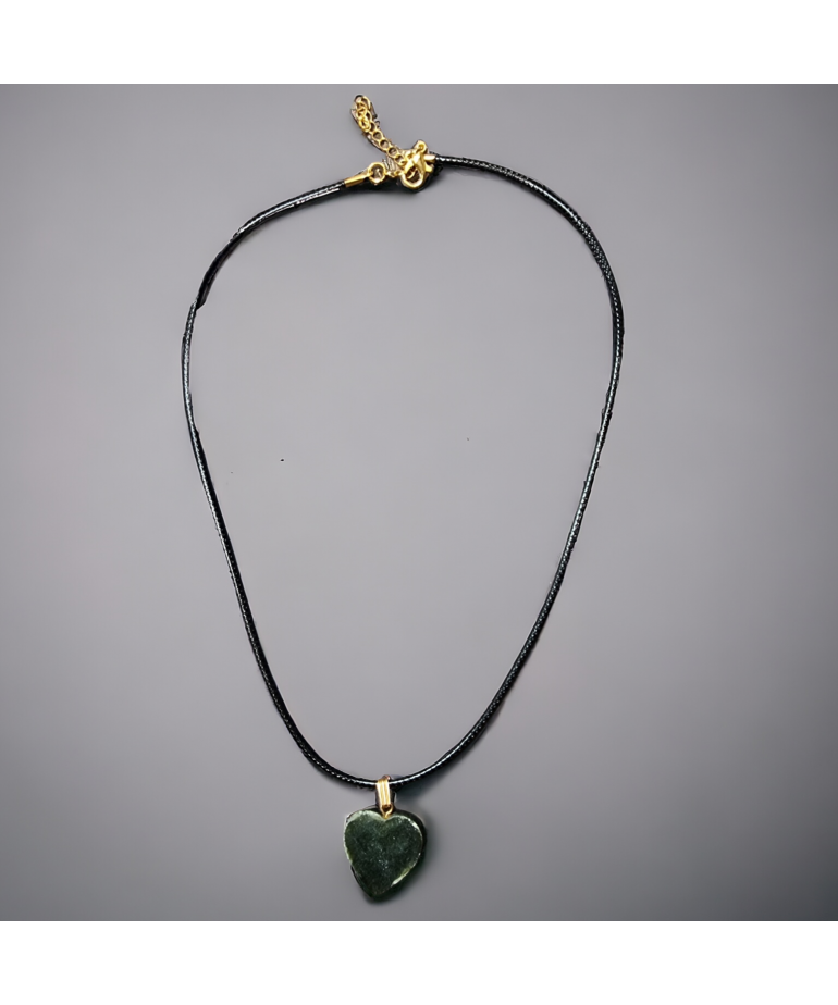 Pendentif Jade "cœur doré" sur cordon