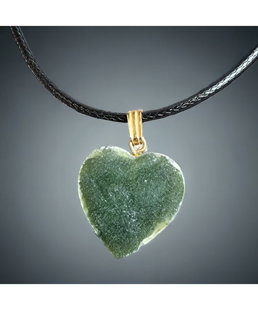 Pendentif Jade "cœur doré" sur cordon