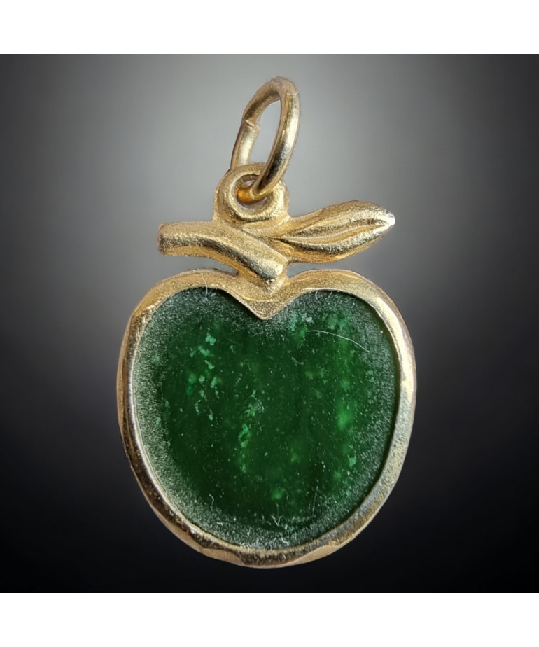 Pendentif Jade "pomme dorée"