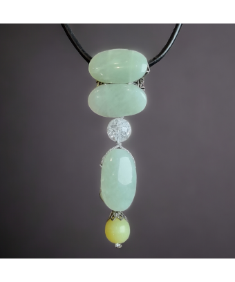 Pendentif Jade sur cordon