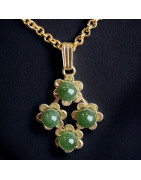 Pendentif Jade sur chaîne dorée