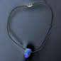 Pendentif Opale Boulder bleue sur cordon caoutchouc fermoir Argent 925