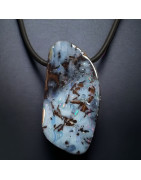 Pendentif Opale Boulder sur cordon caoutchouc