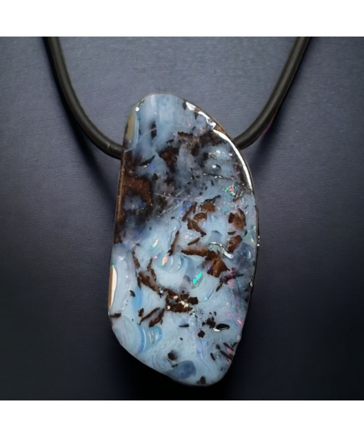 Pendentif Opale Boulder sur cordon caoutchouc