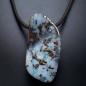 Pendentif Opale Boulder sur cordon caoutchouc